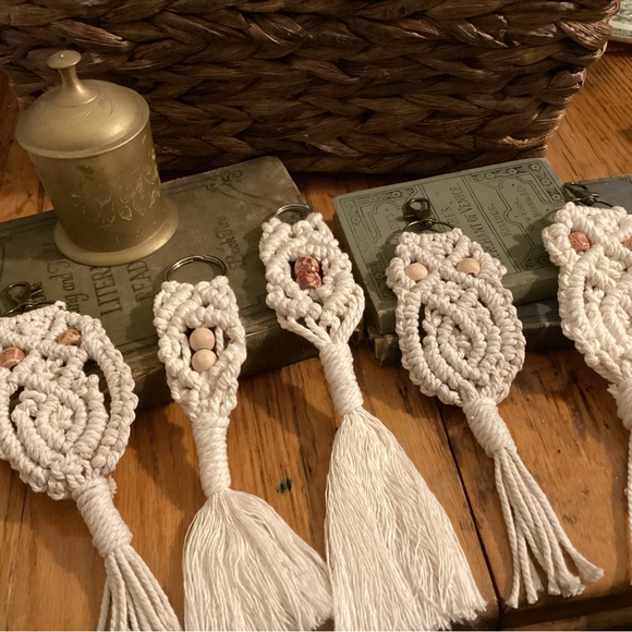 Macrame keychains - Picture 2 of 6